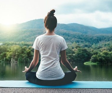ورزش یوگا و درمان سرطان - یوگا و نقش آن در کیفیت زندگی - نقش یوگا در کاهش استرس بیماران