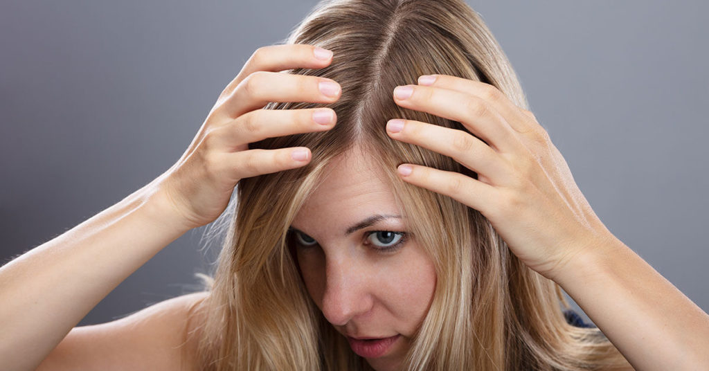 اهمیت سلامت پوست سر در رشد موها و پیشگیری از ریزش مو