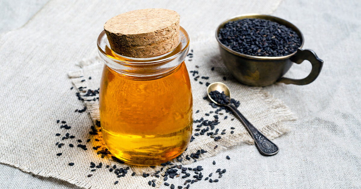 روغن سیاه دانه چیست و چه تاثیری بر رشد موها و جلوگیری از ریزش مو دارد؟